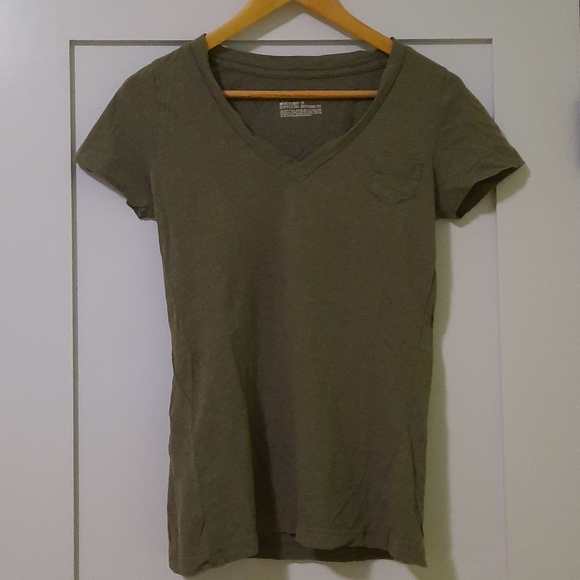FREE!! If you buy another listing from my closet!! - Picture 1 of 4